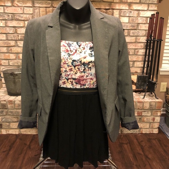 Hem & Thread Floral Zipper Dress - Picture 5 of 6